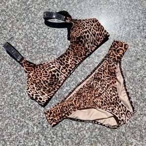 Victoria’s Secret 2 piece swimsuit